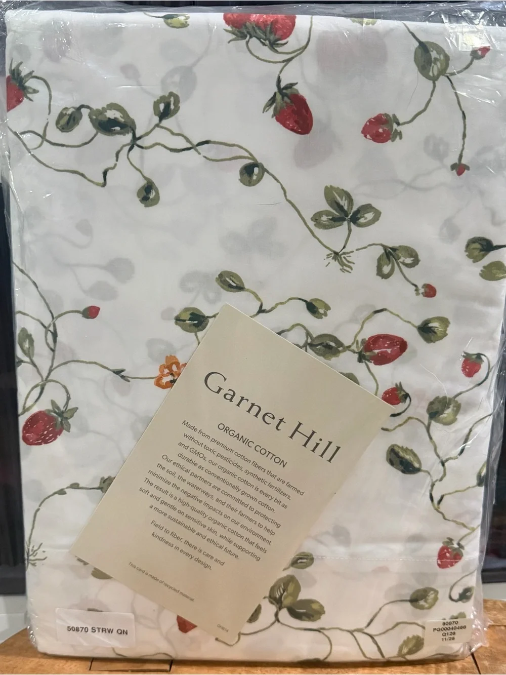 Garnet Hill Organic Cotton Strawberry Print Queen Bedding